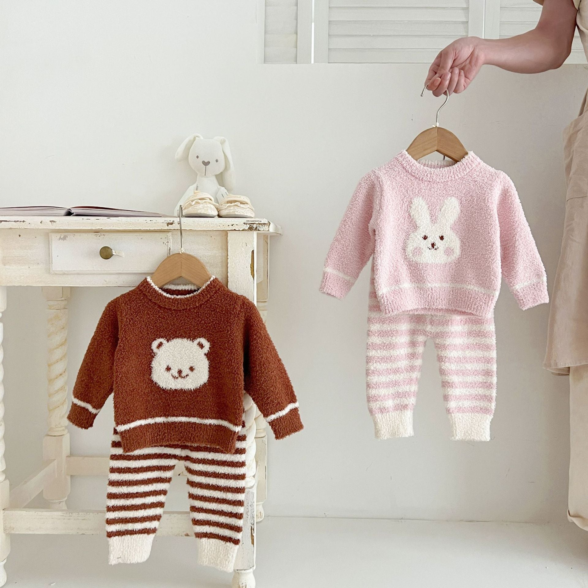 Baby Kid Girls Striped Animals Cartoon Tops Pants Sleepwears Wholesale 240802278