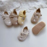 Wholesale 3-18M Baby Girls Velcro Duck Embroidered Soft