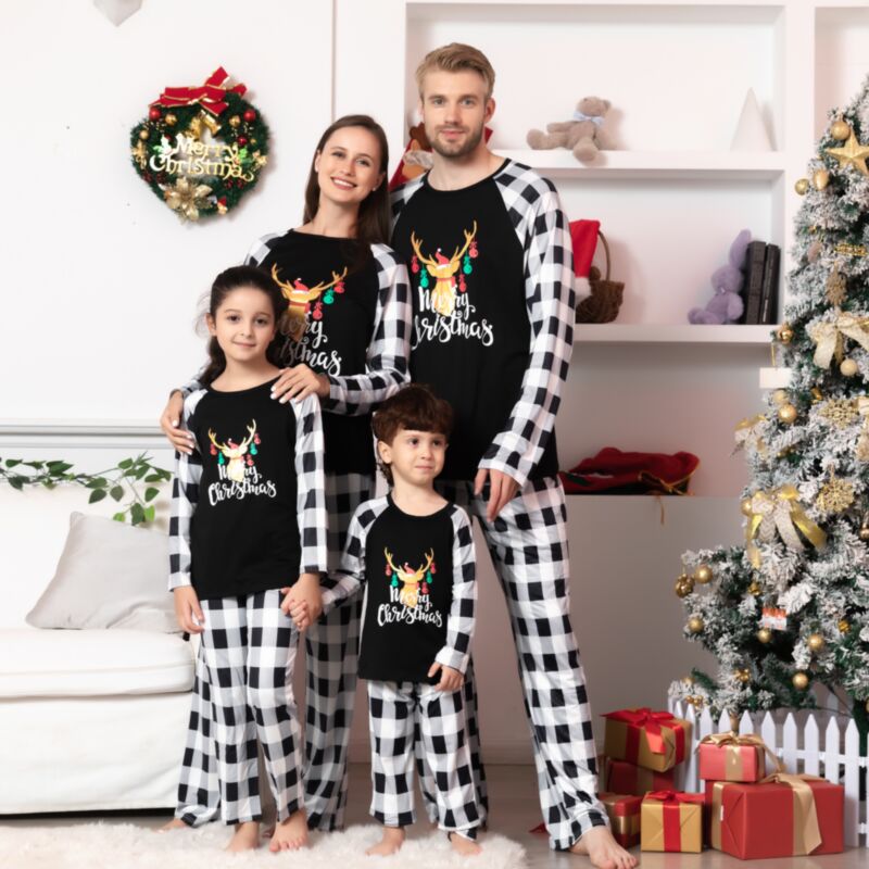 Wholesale Christmas Pajamas Sets Plaid Printed Round Ne