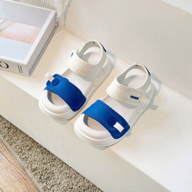 Wholesale Contrast Beach Sandals For Girls And Boys Who