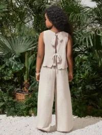 SHEIN Tween Girls' Casual Vacation Minimalist Bow Back Decor Floral Petal Shell Hem Sleeveless Blouse Top, Woven Solid Color
